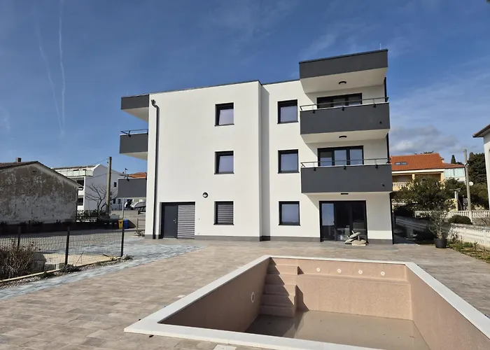 Apartment Natalija 2 *